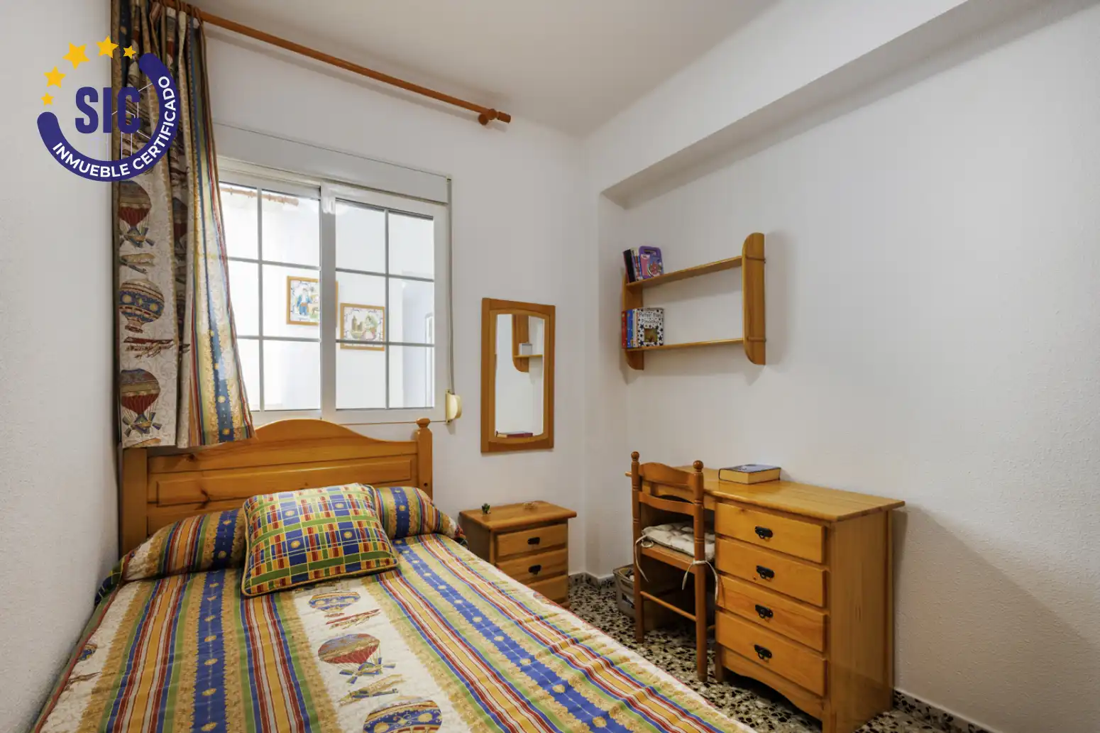 Habitación de Casa adosada en venta en Carlet con Terraza y Balcón
