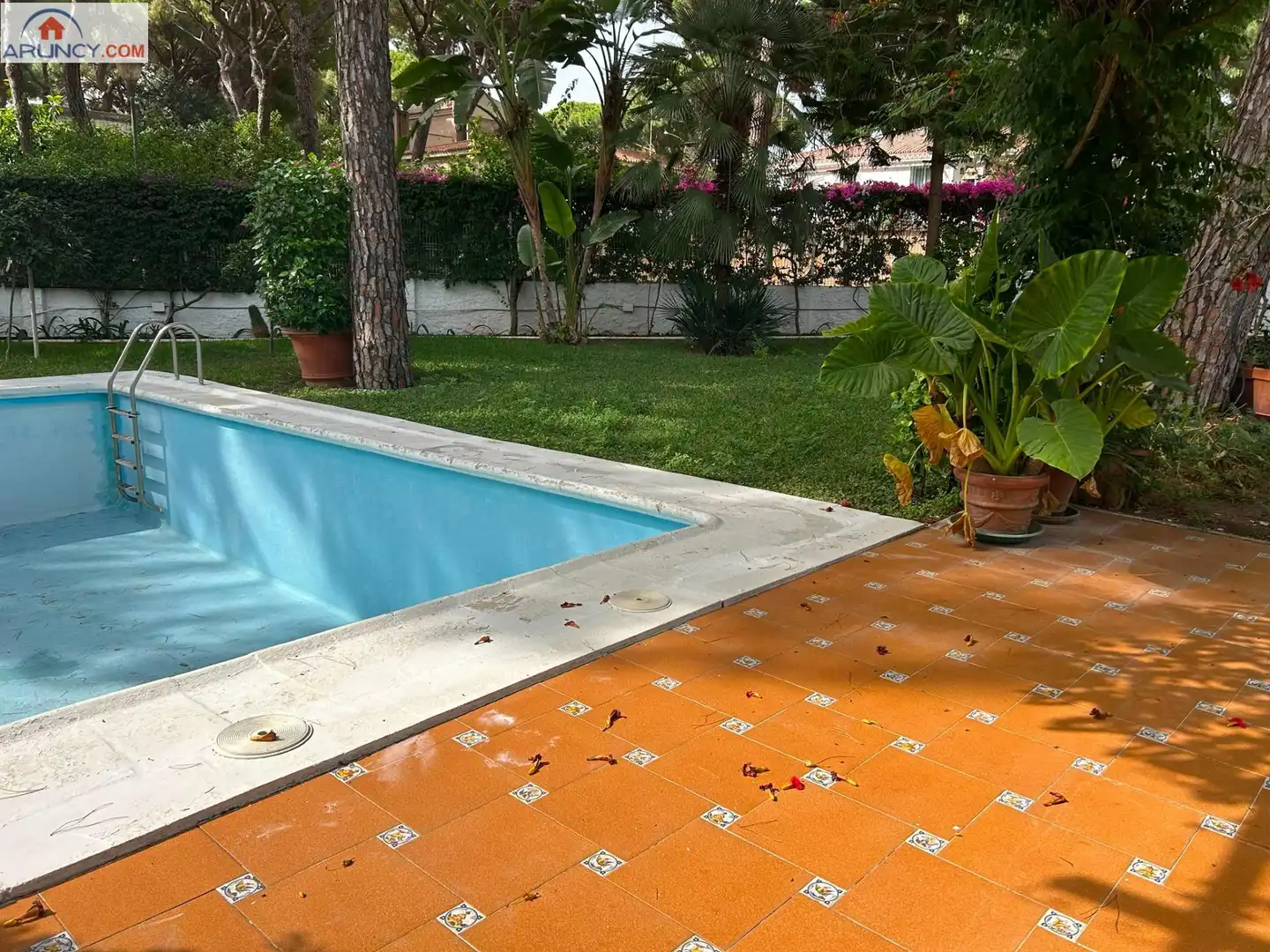Swimming pool of Houses for rent in Alcalá de Guadaira  with Air Conditioner, Private garden and Terrace