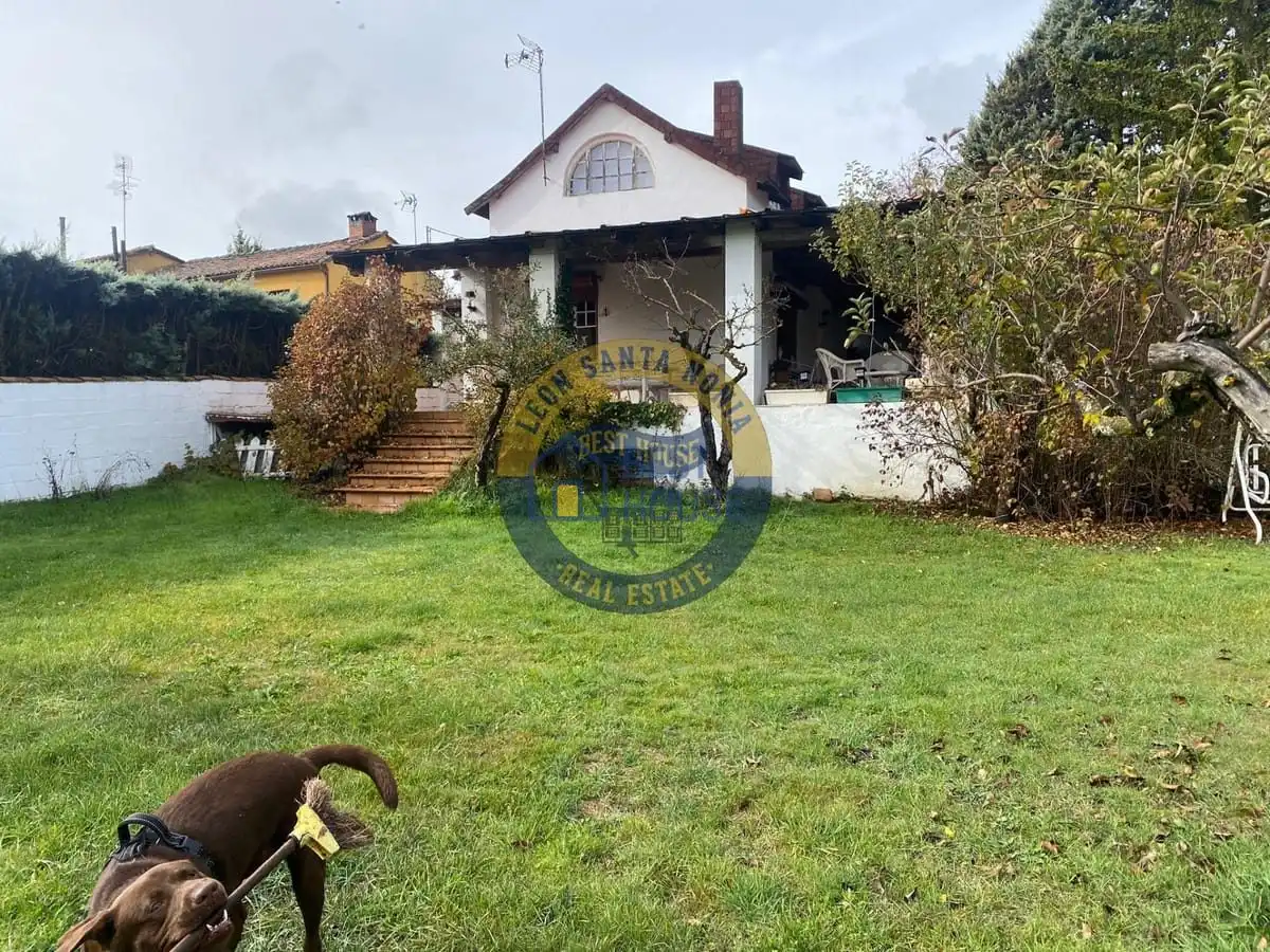 Jardín de Casa o chalet en venta en Garrafe de Torío con Calefacción, Jardín privado y Parquet