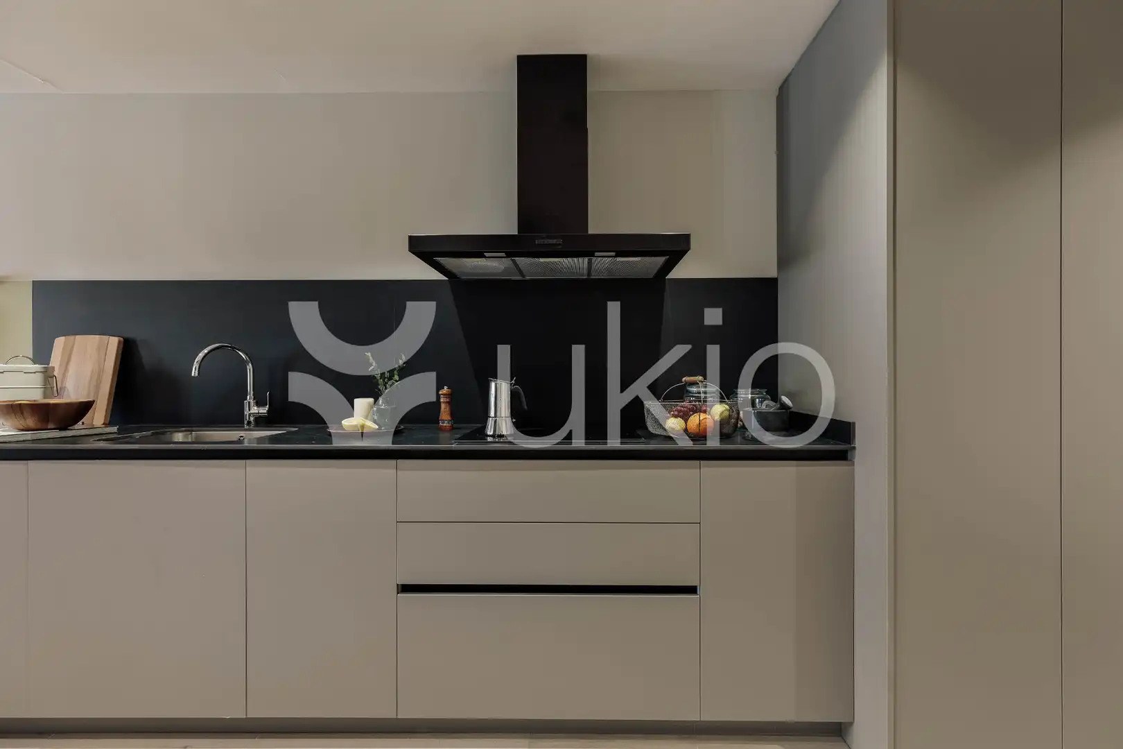 Apartamento con balcón en alquiler en Carrer del Portal Nou, imagen 4
