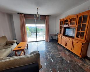 Living room of Flat to rent in  Granada Capital  with Furnished, Oven and Washing machine