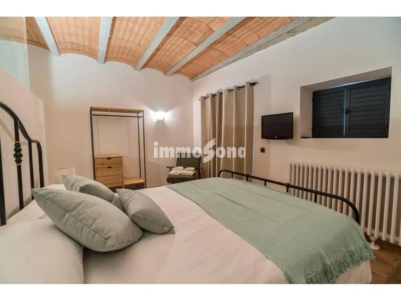 Bedroom of Houses for sale in La Vall d'en Bas  with Heating, Private garden and Terrace