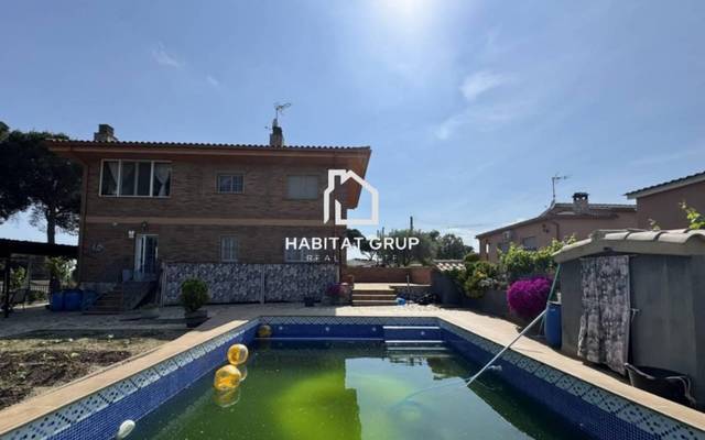 Casa-chalet en Venta en Sils