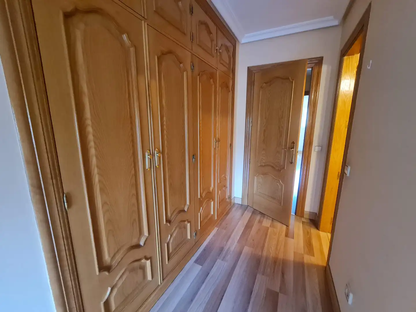 Casa aparellada amb piscina en venda a Calle Záncara, imagen 24