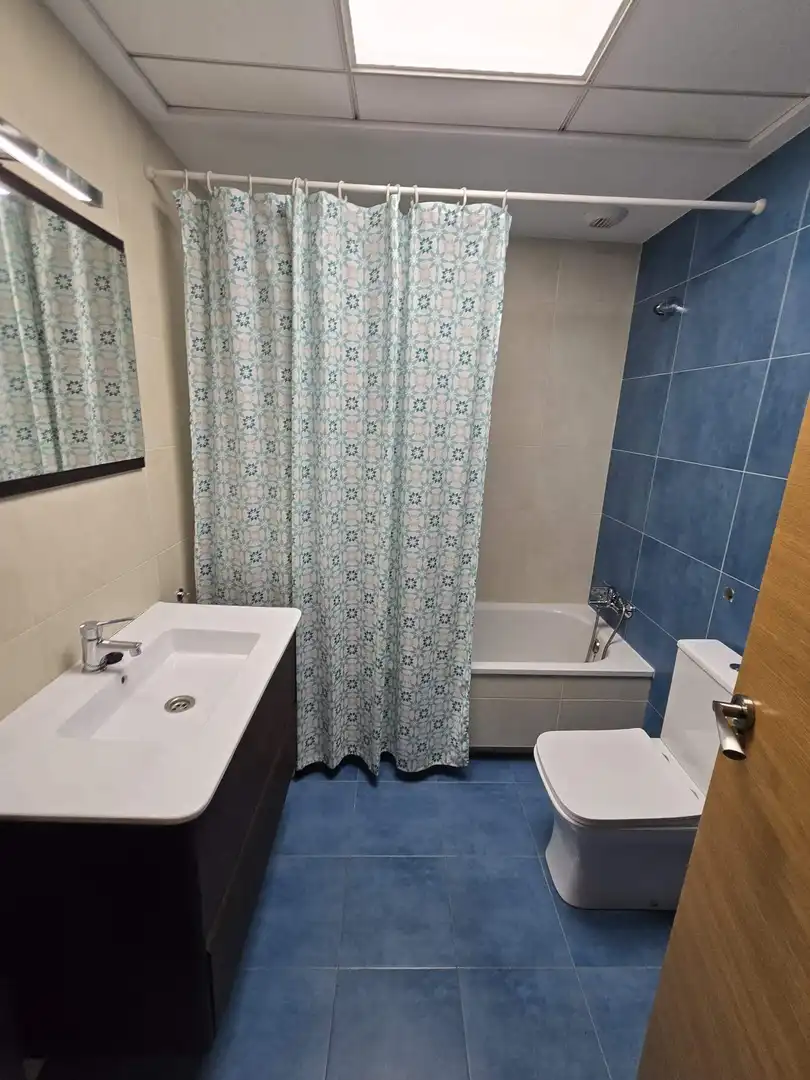 Baño de Piso en venta en Crevillent con Aire acondicionado, Parquet y Terraza