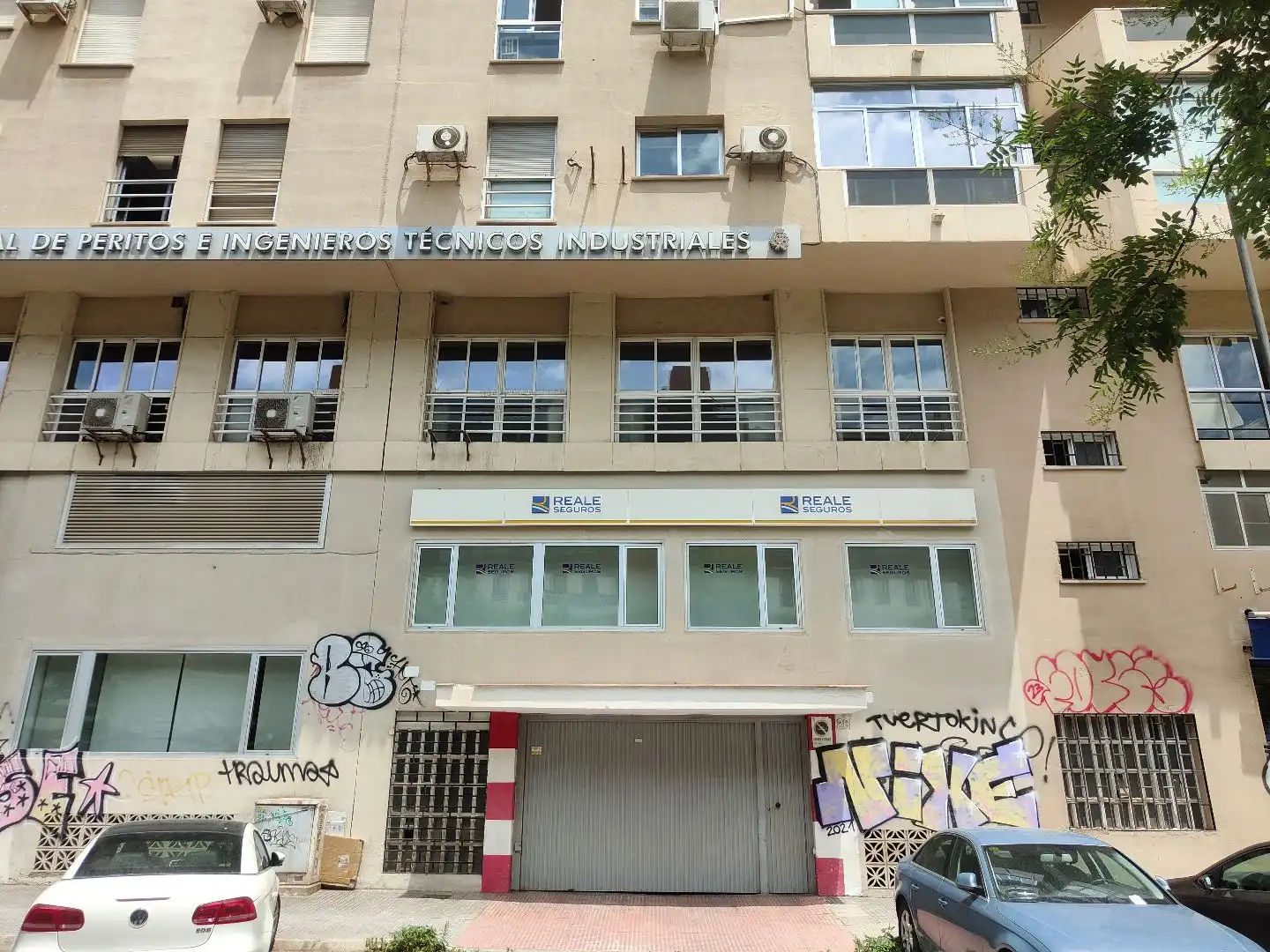 Außenansicht von Garage zur Miete in Cruz de Humilladero