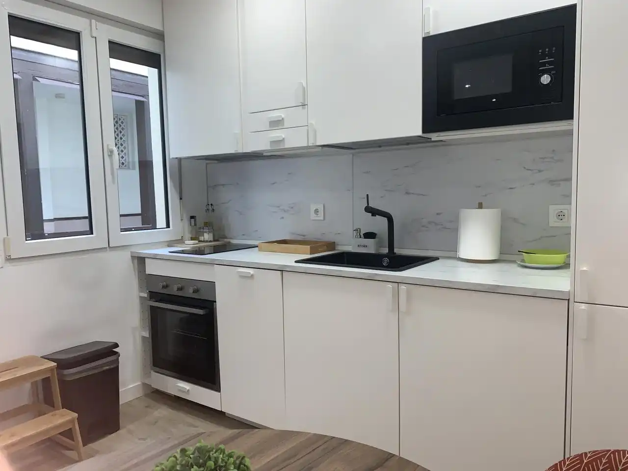 Kitchen of Flat for rent in Madrid  with Air Conditioner and Furnished