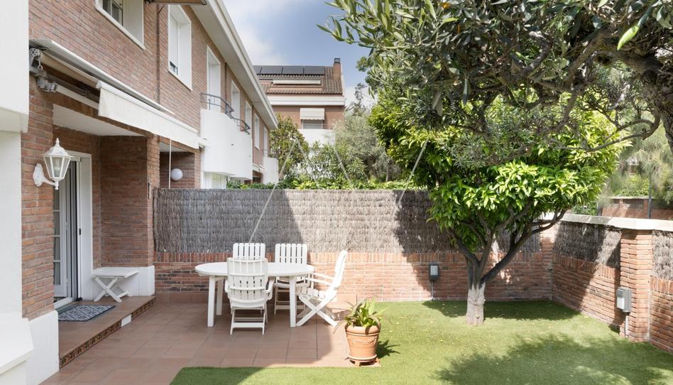 Foto 1 de Casa adosada en venda a Canigo, La Mallola, Barcelona