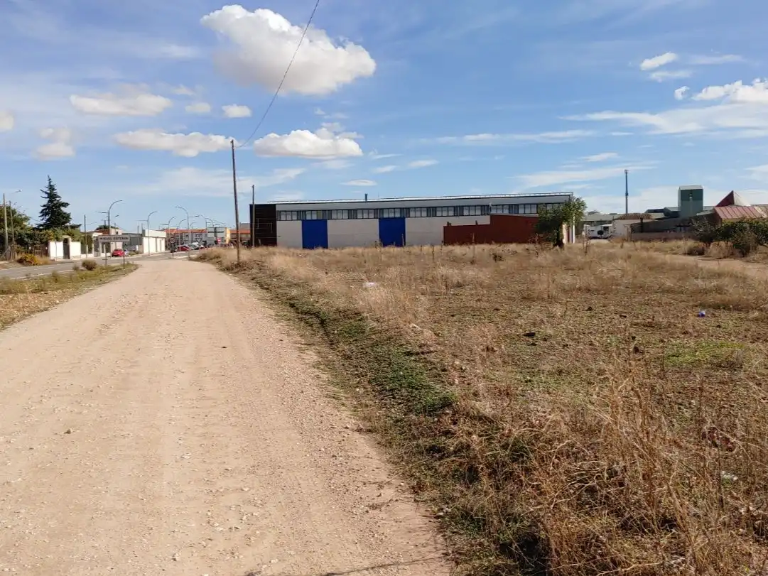 Außenansicht von Grundstücke zum Verkauf in Miguel Esteban