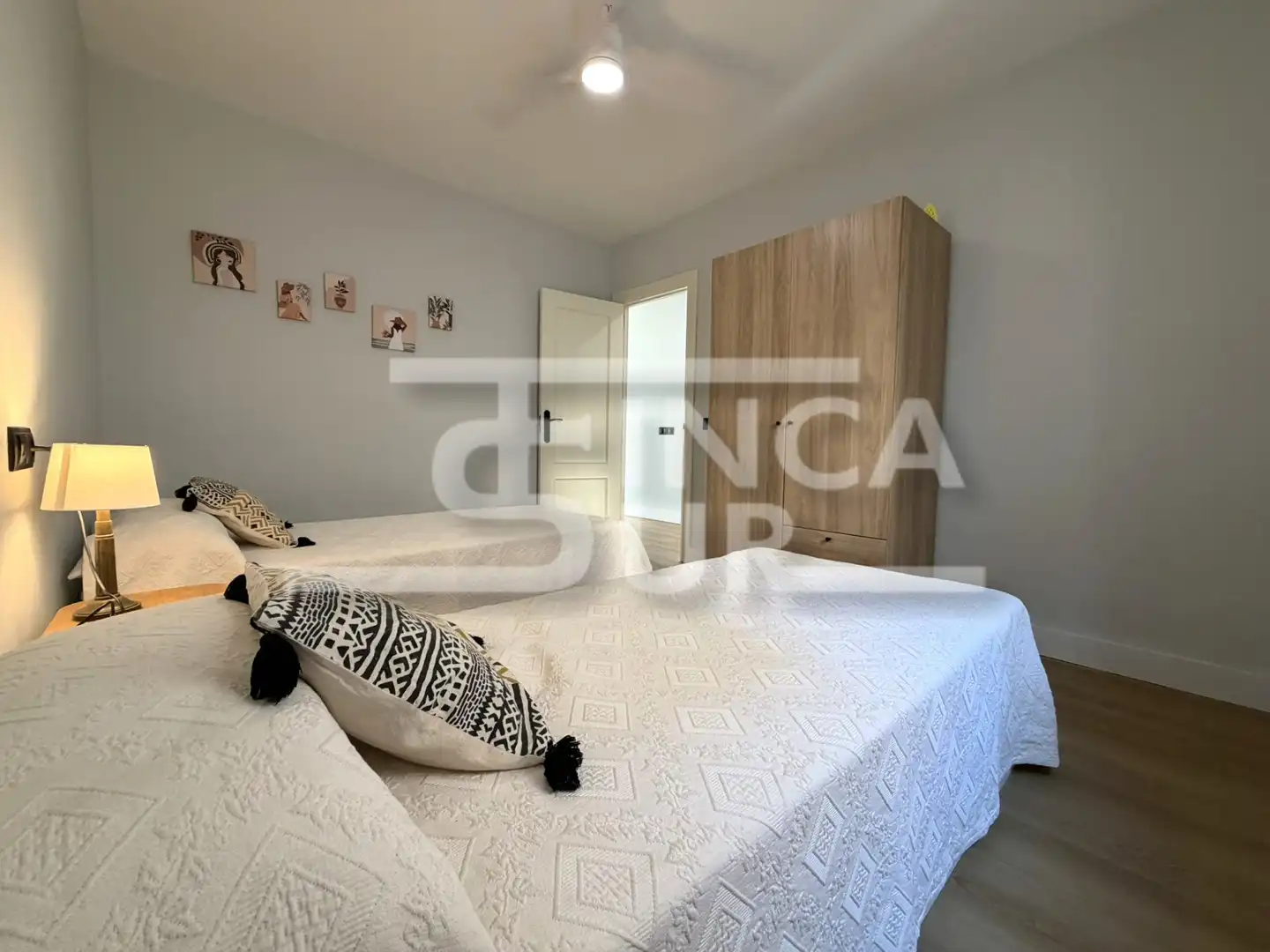 Habitación de Apartamento en venta en Roquetas de Mar con Amueblado, Horno y Lavadora