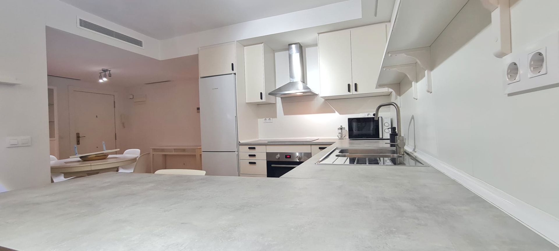 Kitchen of Flat to rent in  Valencia Capital  with Air Conditioner, Heating and Parquet flooring