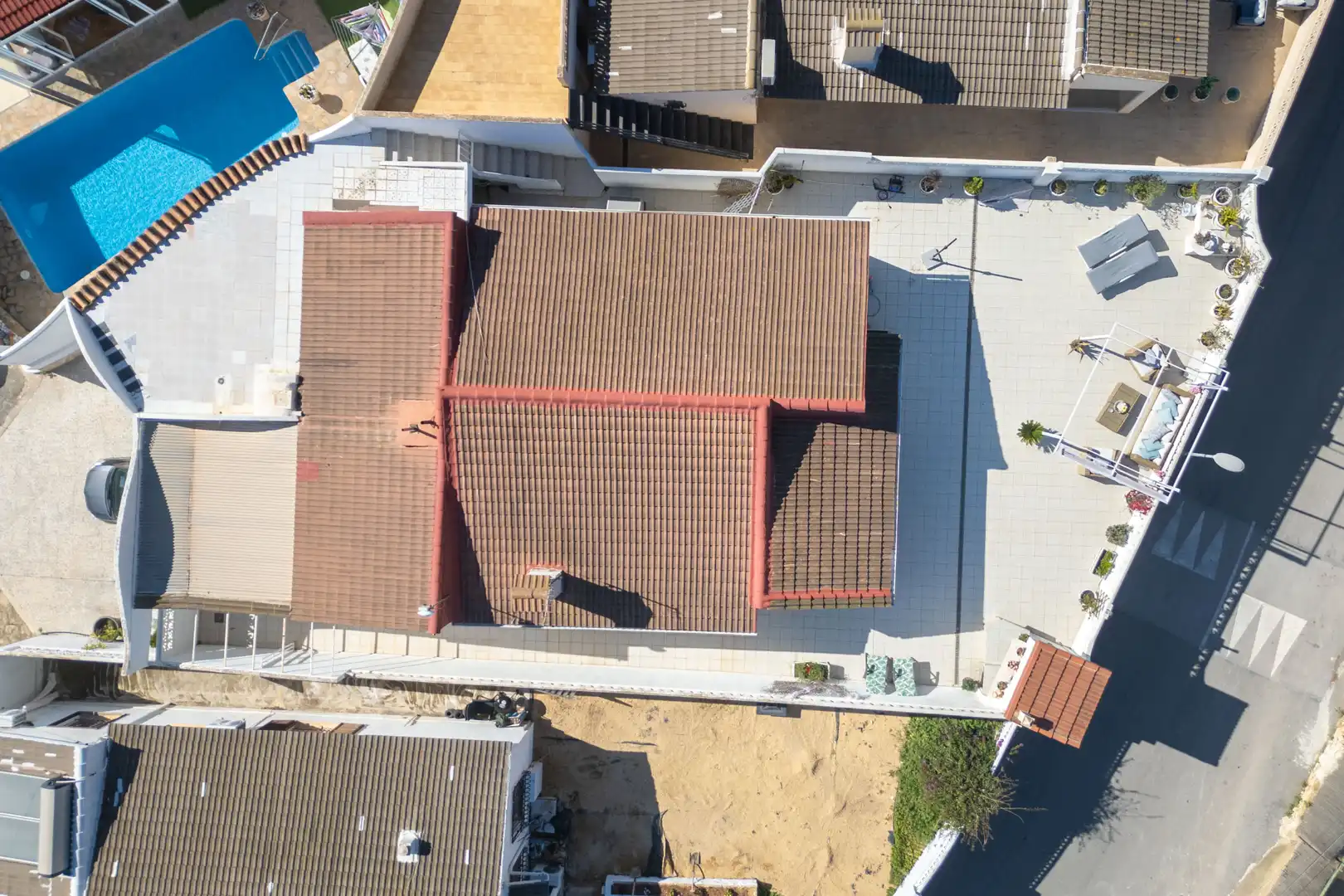Vista exterior de Casa o xalet en venda en La Nucia amb Aire condicionat, Jardí privat i Terrassa