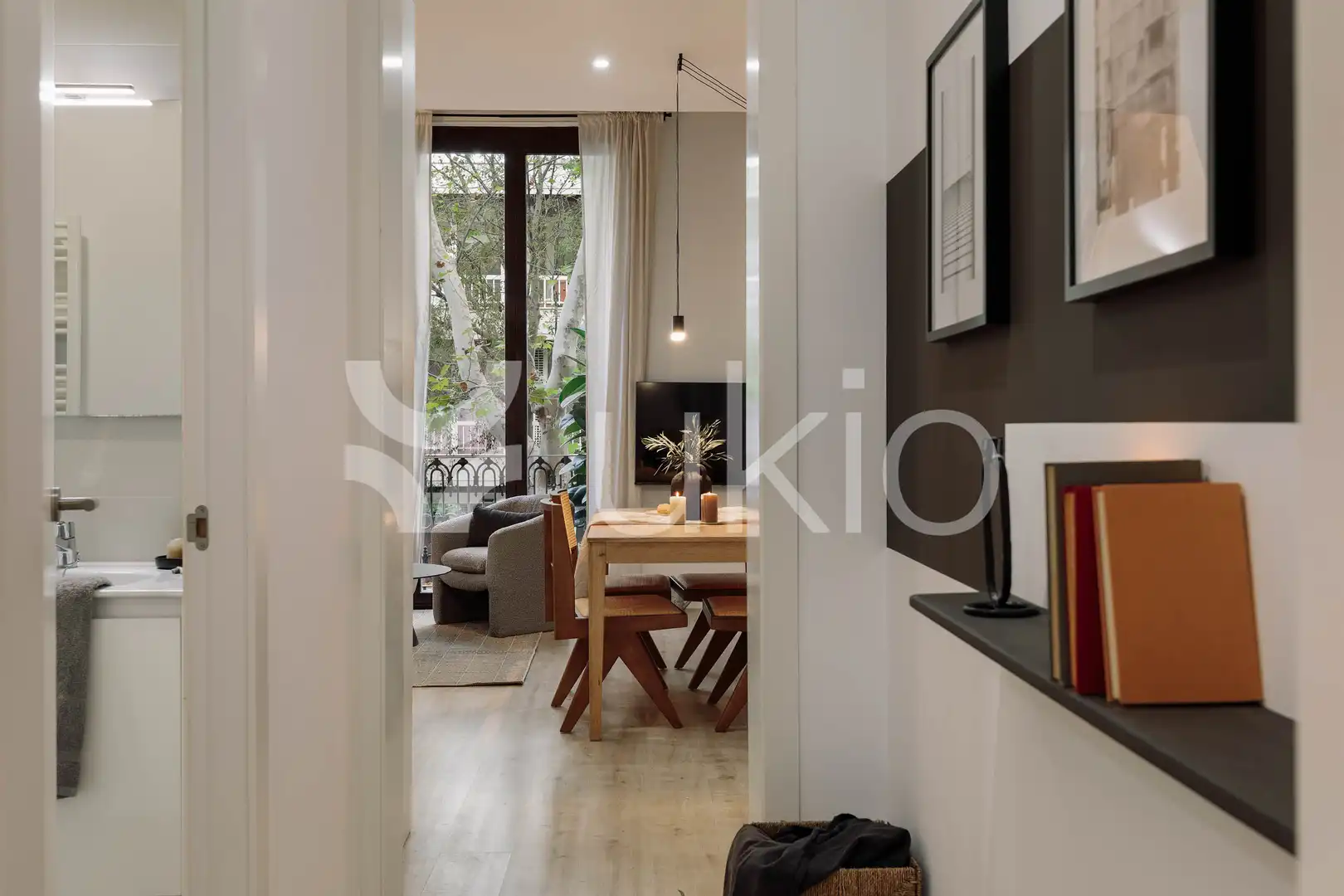 Dormitori de Apartament de lloguer en Barcelona amb Aire condicionat, Calefacció i Moblat