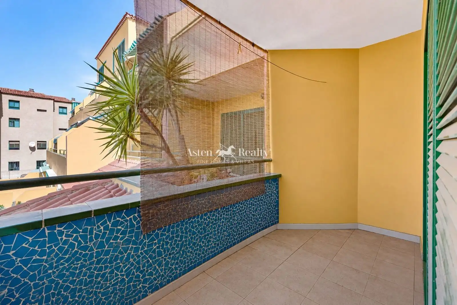 Terrassa de Apartament en venda en Arona amb Terrassa, Piscina i Moblat