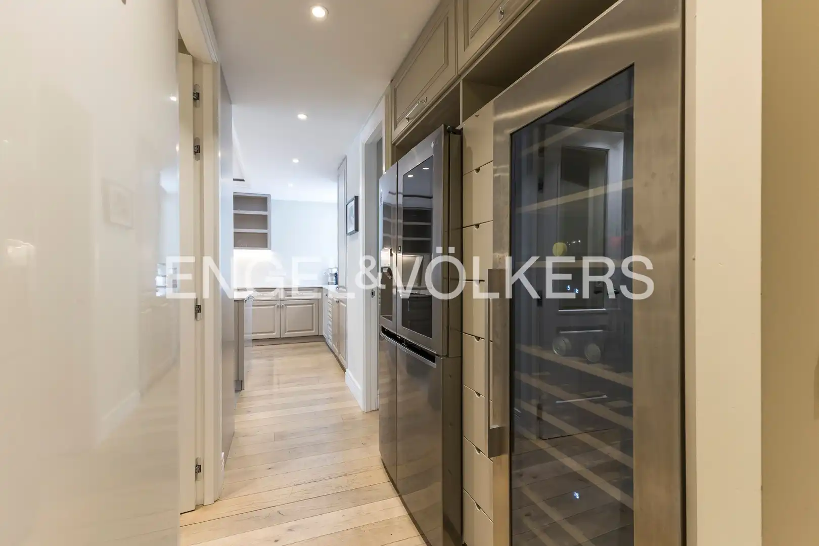 Flat with terrace to rent in Diego de León, imagen 25