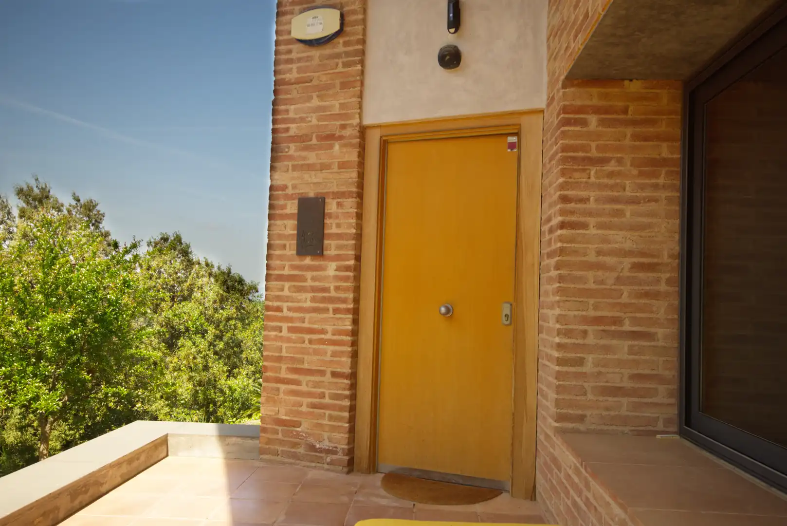 Außenansicht von Haus oder Chalet zum Verkauf in Sant Cugat del Vallès mit Klimaanlage, Heizung und Privatgarten