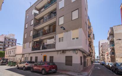 Außenansicht von Wohnung zum verkauf in Santa Pola mit Balkon