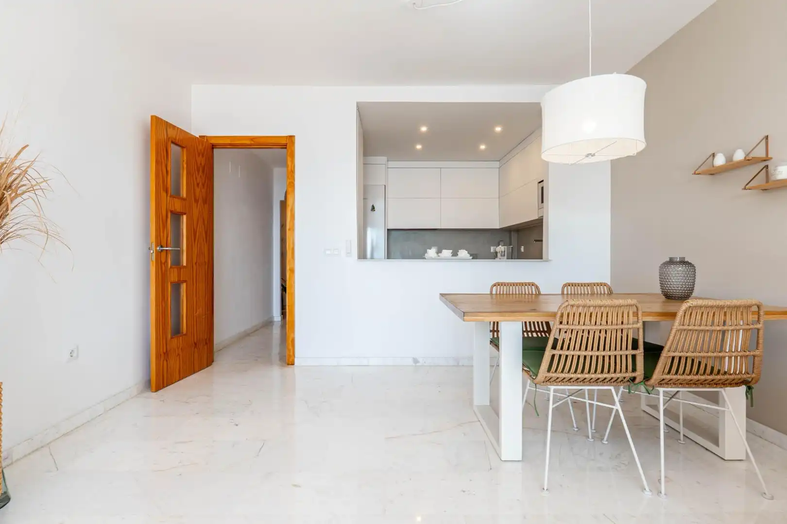 Cocina de Apartamento en venta en Almuñécar con Jardín privado, Terraza y Piscina comunitaria