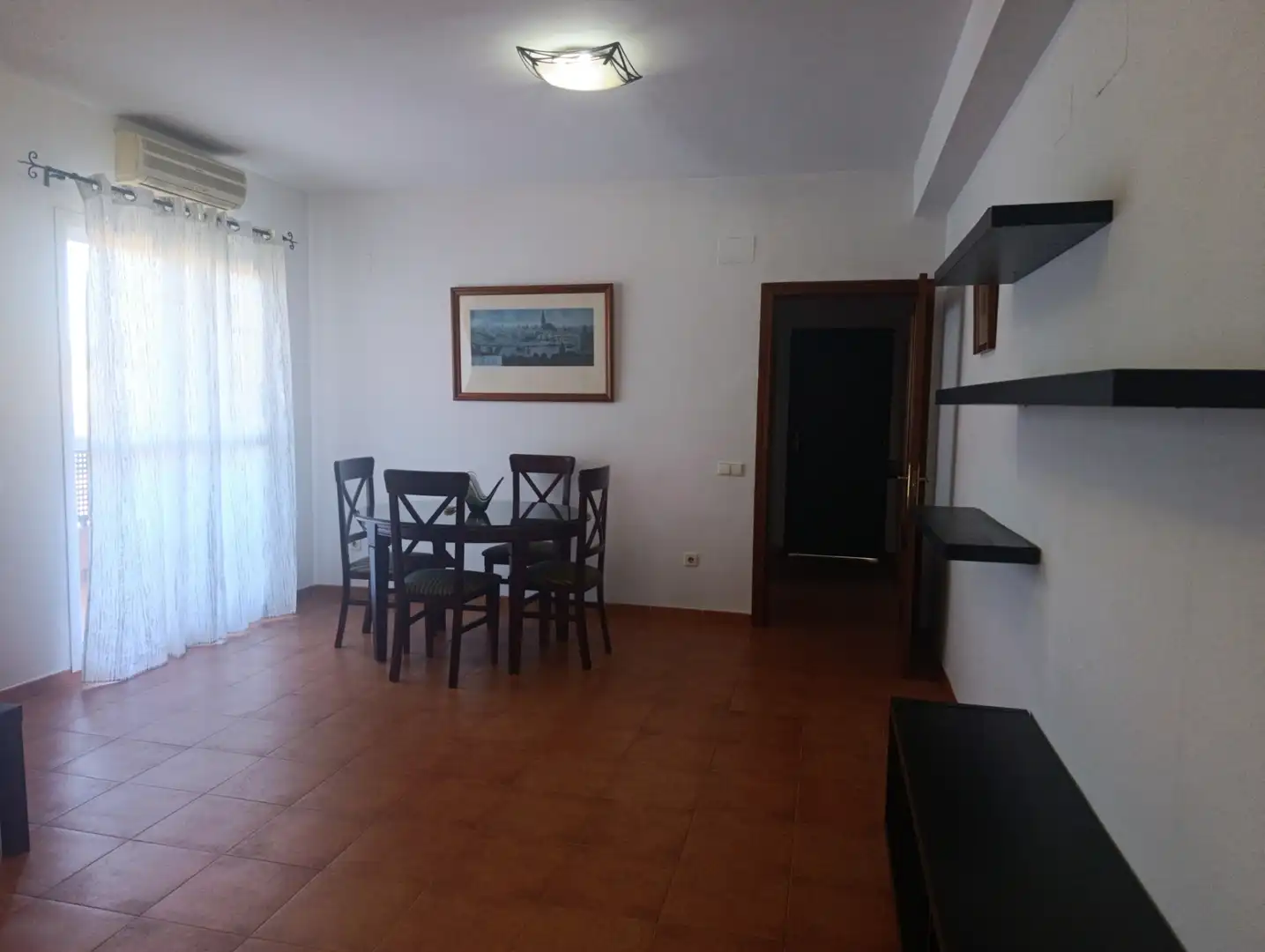 Comedor de Piso de alquiler en Dos Hermanas con Aire acondicionado, Terraza y Amueblado