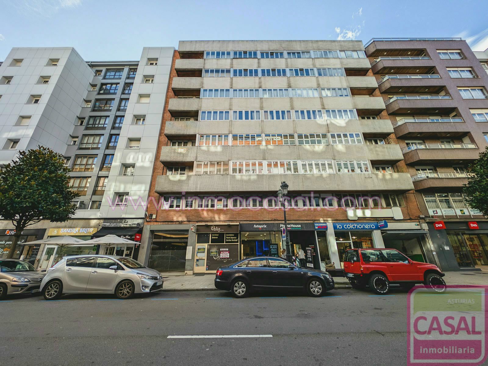 Vista exterior de Pis en venda en Oviedo  amb Calefacció, Terrassa i Traster