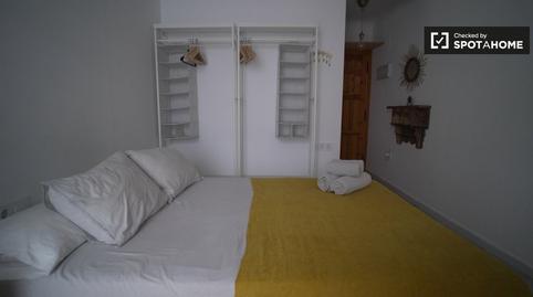 Foto 5 de Estudi per a compartir a Feria, Sevilla