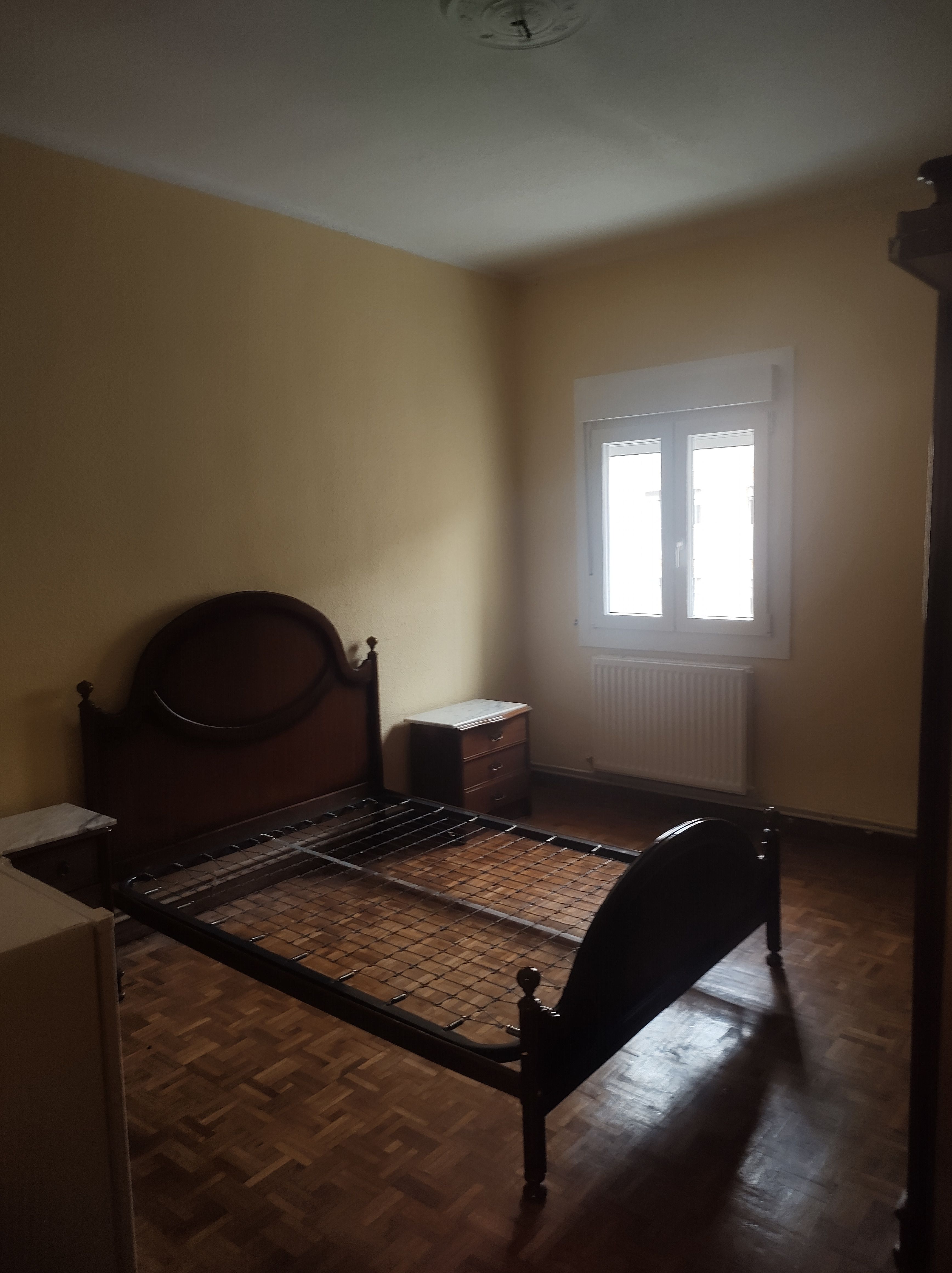 Bedroom of Flat for sale in  Pamplona / Iruña  with Heating