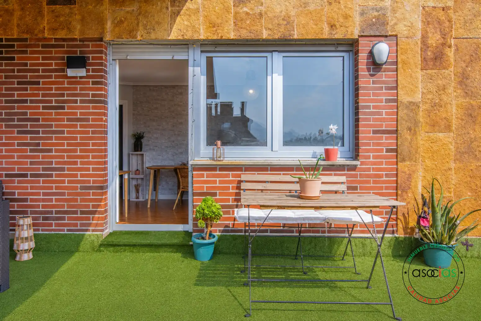 Terrassa de Àtic en venda en Oviedo  amb Calefacció, Jardí privat i Parquet