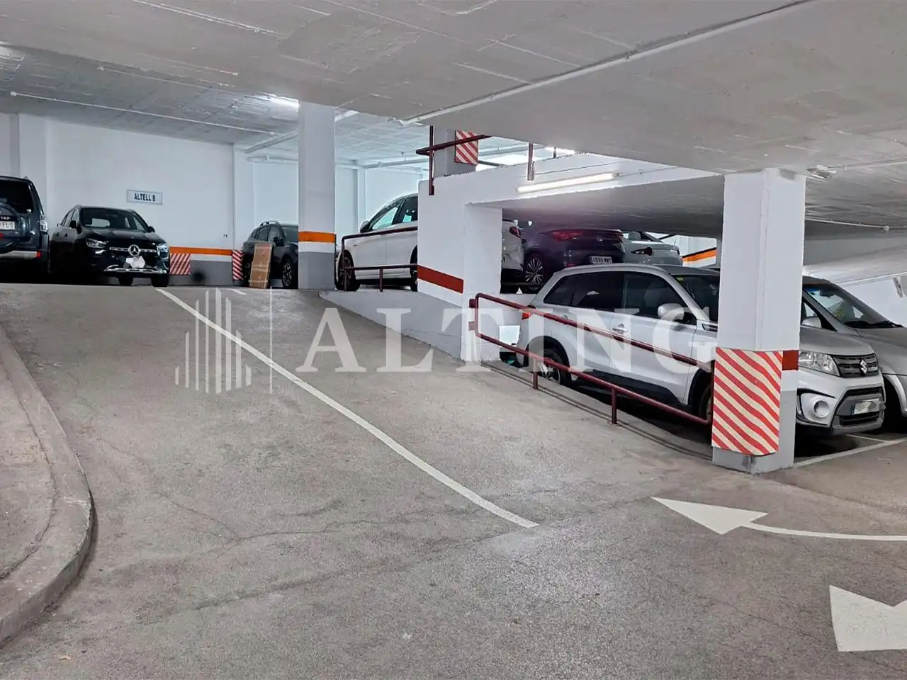 Aparcament de Garatge en venda en Barcelona