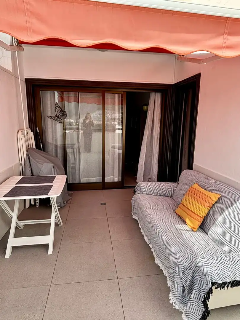 Habitación de Piso de alquiler en Arona con Terraza, Trastero y Piscina