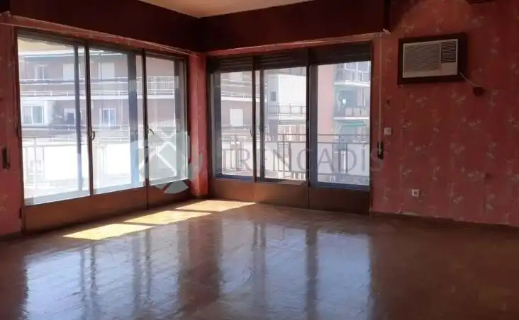 Piso con ascensor en venta en CL CAMINO VIEJO DE LEGANES  Pl: Pt:  MADRID (MADRID)