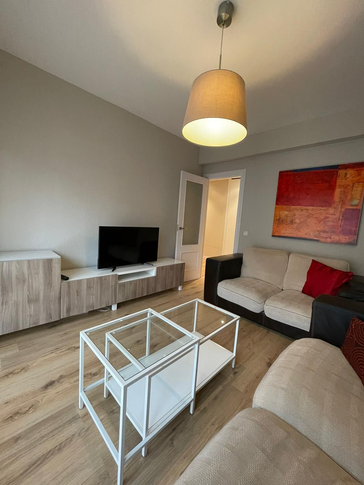 Sala d'estar de Pis de lloguer en  Pamplona / Iruña amb Calefacció, Parquet i Terrassa