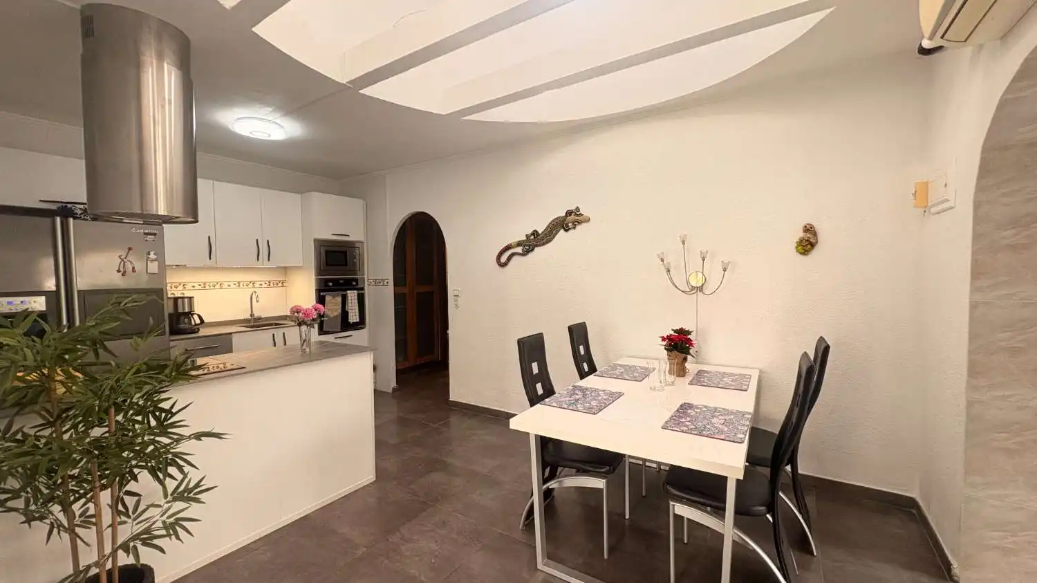 Menjador de Casa o xalet en venda en Orihuela amb Aire condicionat, Moblat i Internet
