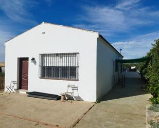 Vista exterior de Casa o xalet en venda en Campillos amb Terrassa