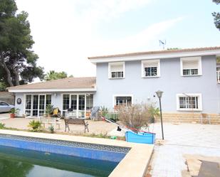 Vista exterior de Casa o xalet en venda en Serra amb Aire condicionat, Terrassa i Piscina