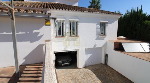 FANTÁSTICO CHALET DE 5 DORMITORIOS EN PUEBLO NUEVO DE GUADIARO CON GRAN PARCELA Y PISCINA, imatge 3