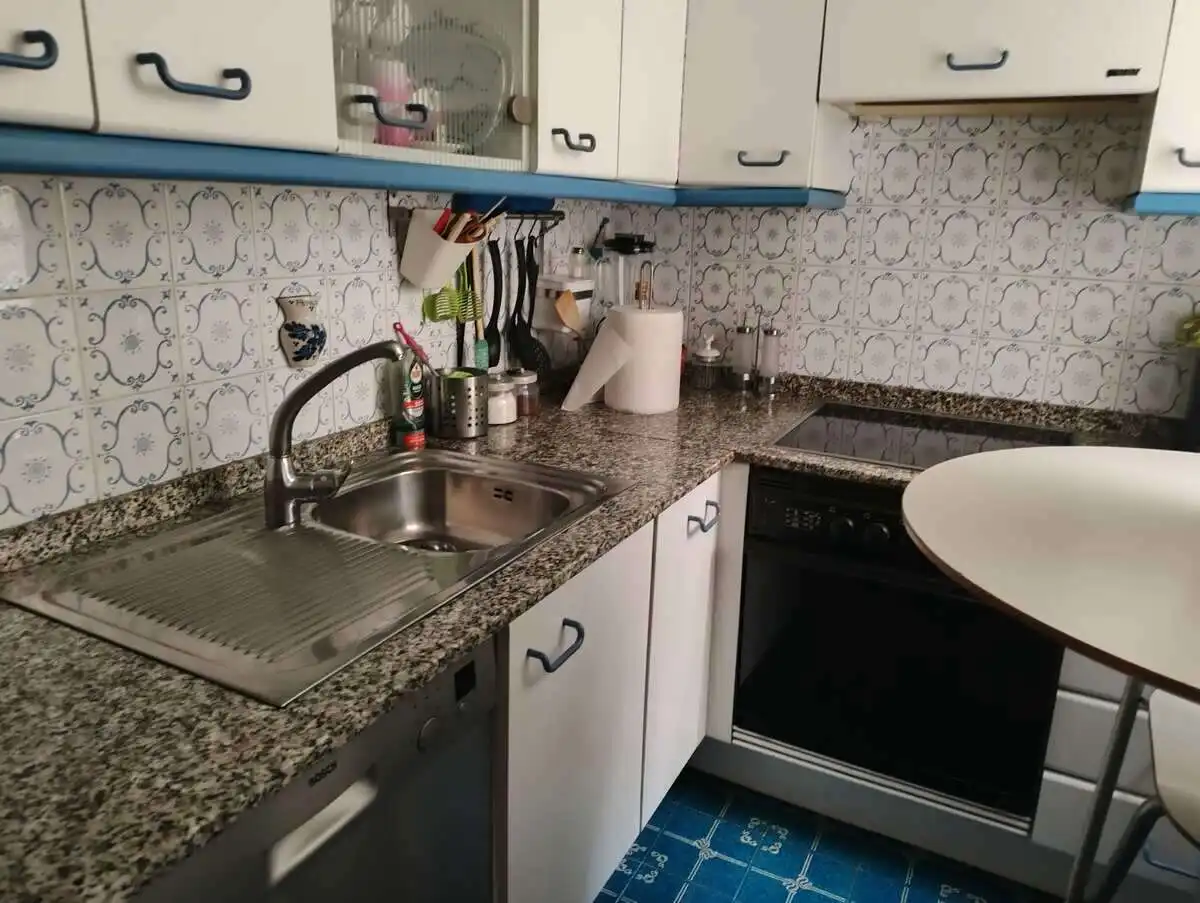 Kitchen of Flat for sale in Sevilla  with Air Conditioner and Balcony