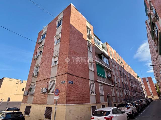 Piso en Venta en Palomeras Bajas