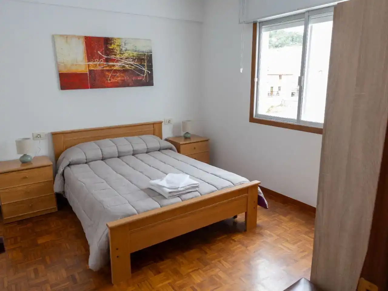 Dormitori de Pis de lloguer en Ponteceso amb Parquet, Traster i Moblat