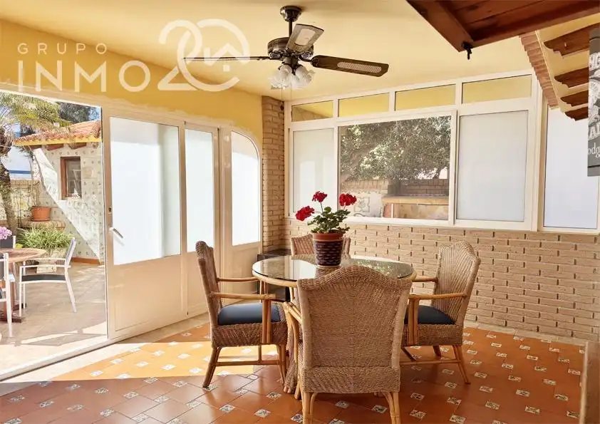Comedor de Casa adosada en venta en Sueca con Aire acondicionado, Calefacción y Jardín privado