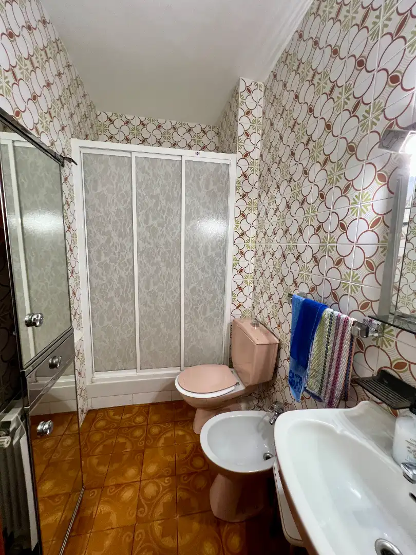 Bathroom of Flat for sale in Barcelona  with Air Conditioner, Heating and Furnished