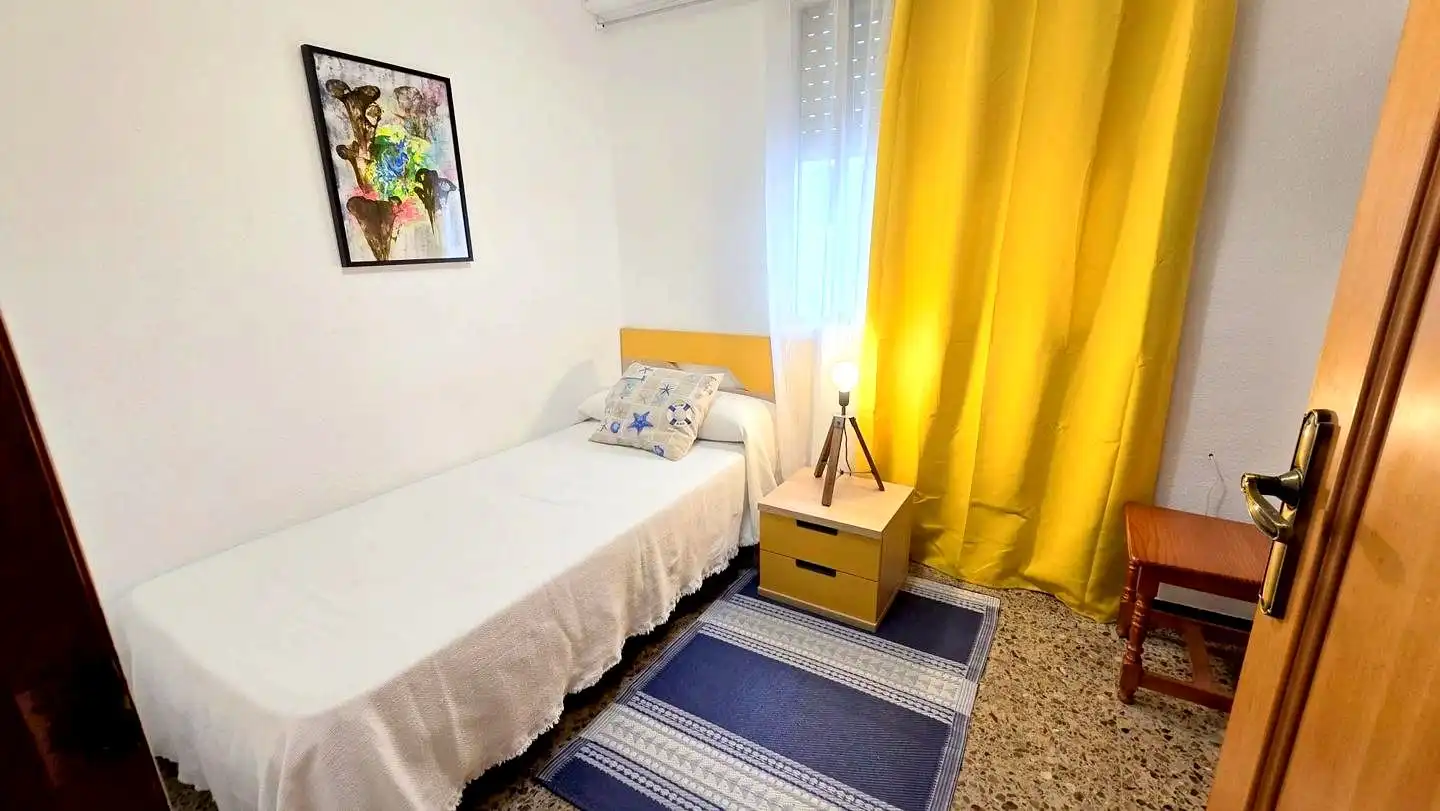 Bedroom of Flat for rent in Gandia