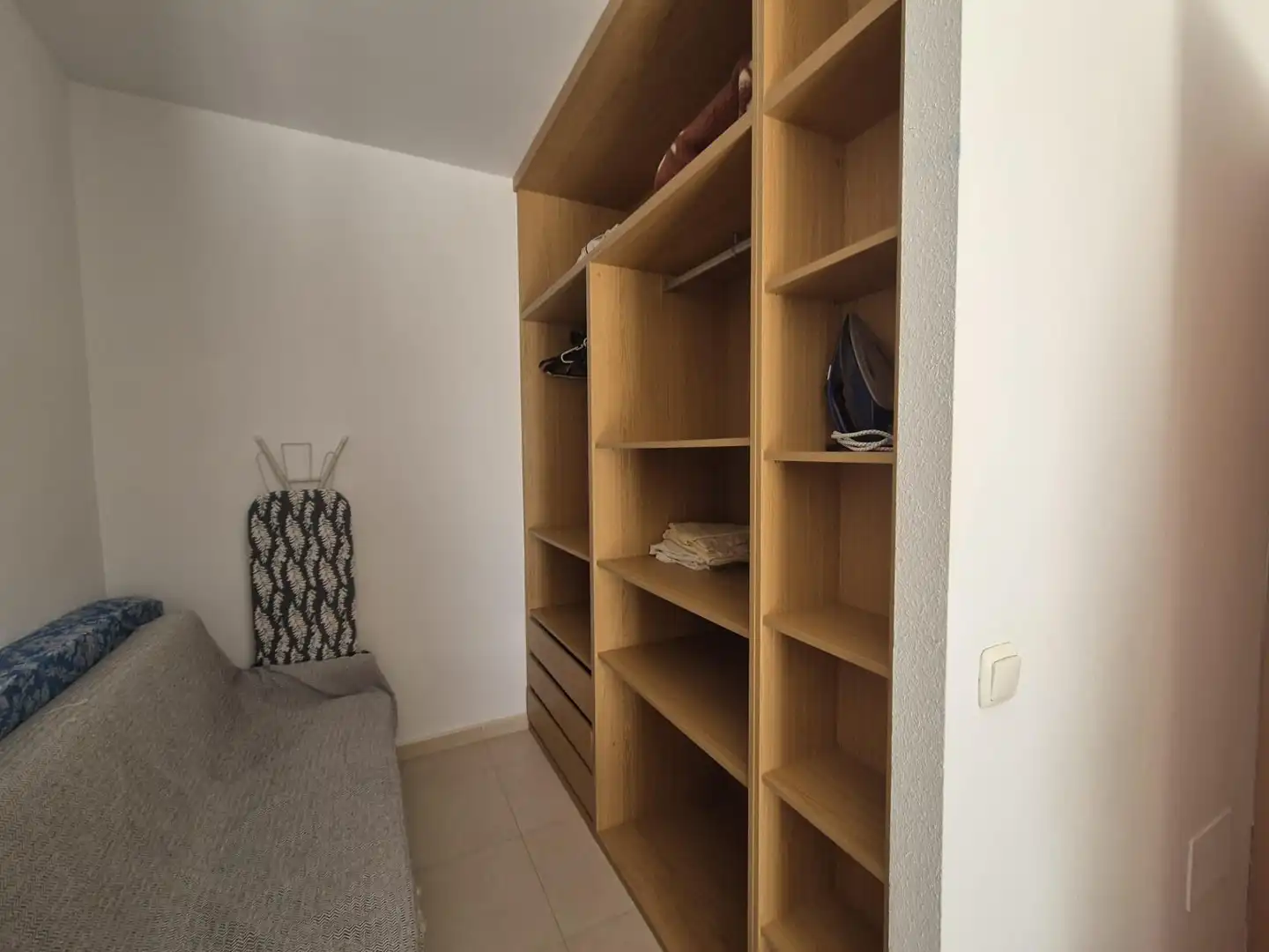Dormitori de Apartament en venda en El Ejido amb Aire condicionat, Terrassa i Moblat