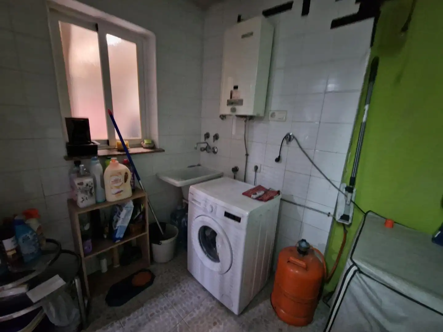 Küche von Einfamilien-Reihenhaus zum Verkauf in Águilas mit Klimaanlage, Privatgarten und Terrasse