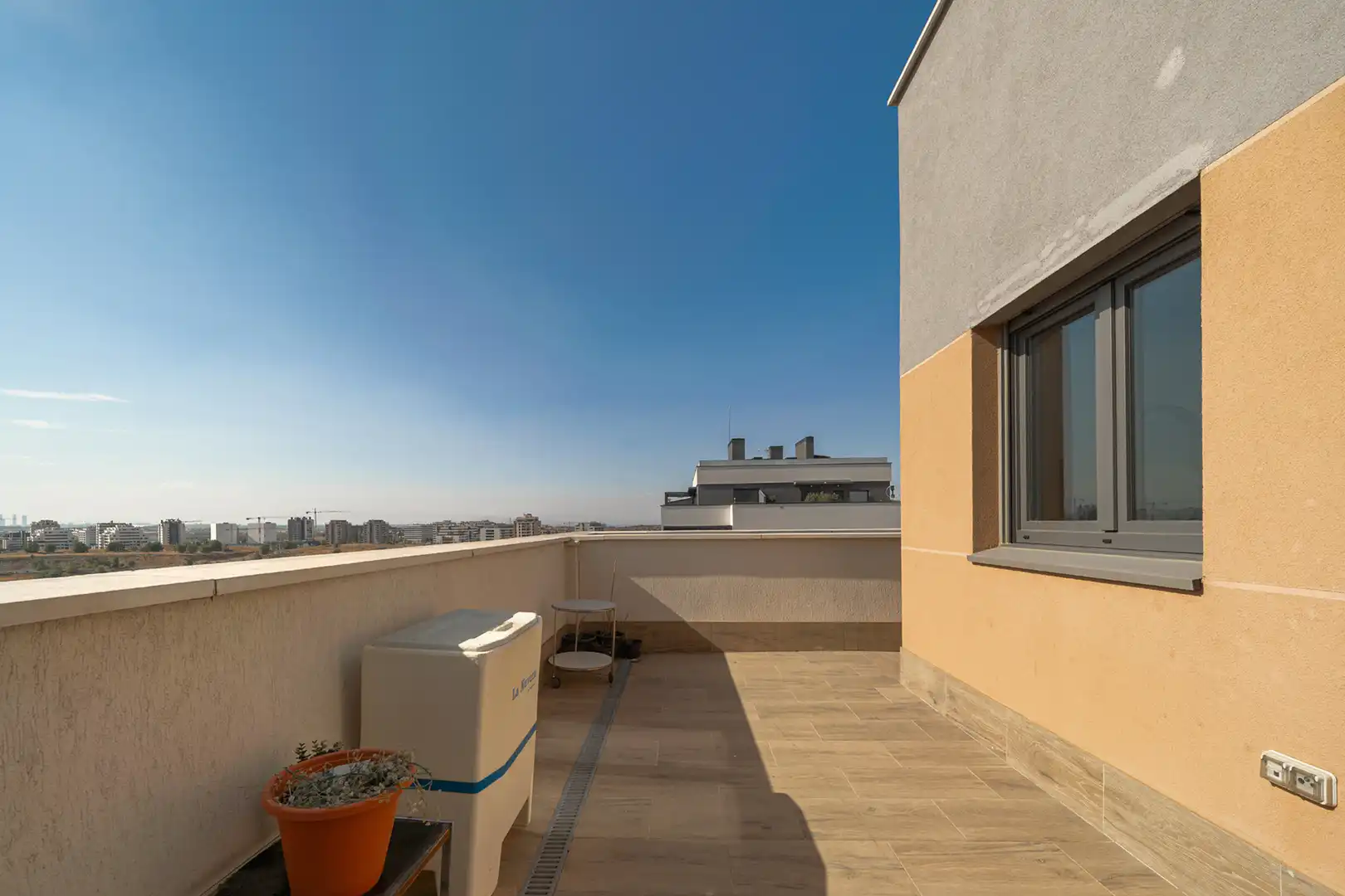 Terraza de Ático en venta en Madrid con Calefacción, Terraza y Trastero