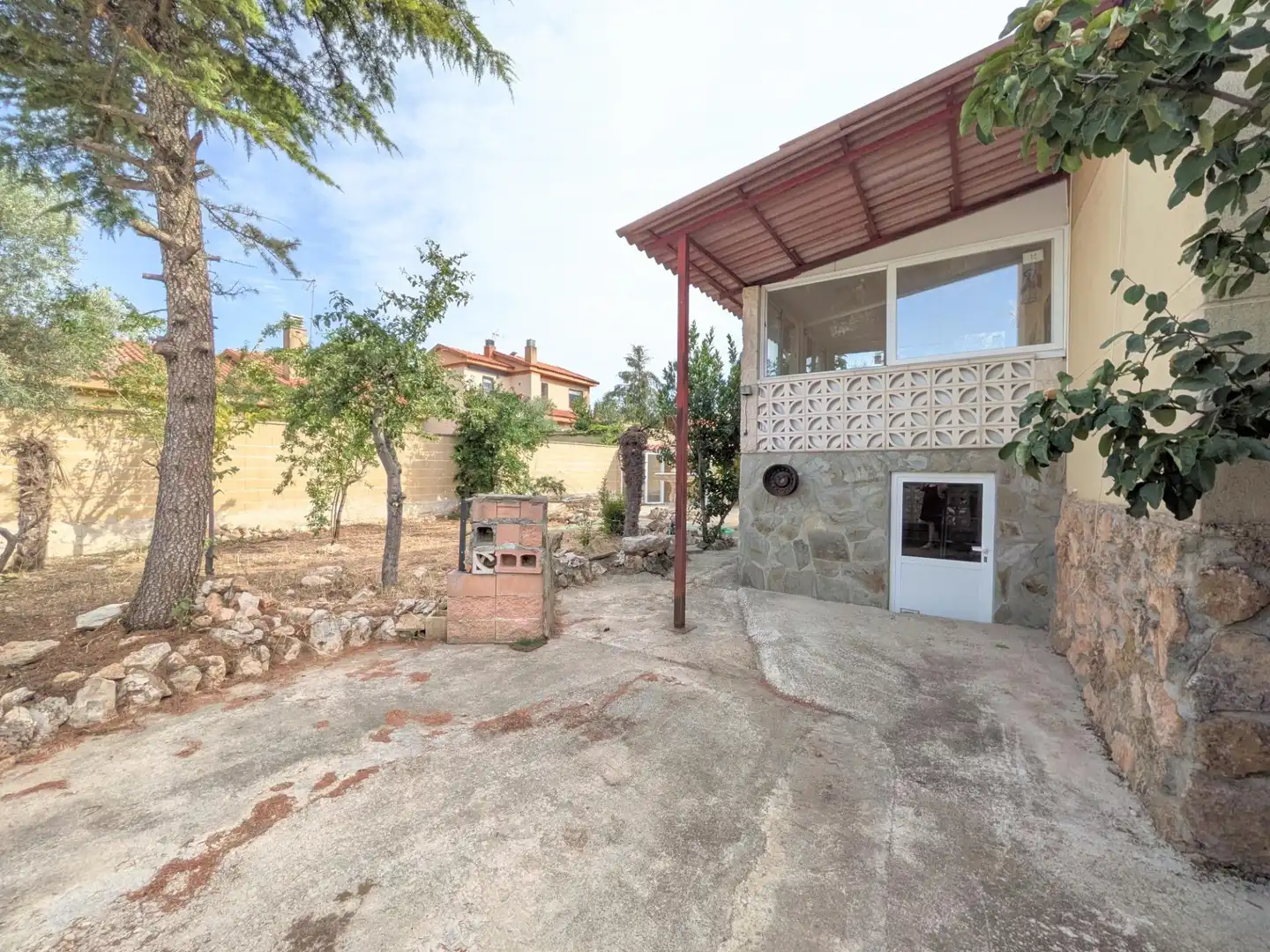 Vista exterior de Casa o chalet en venta en Loranca de Tajuña con Calefacción y Jardín privado