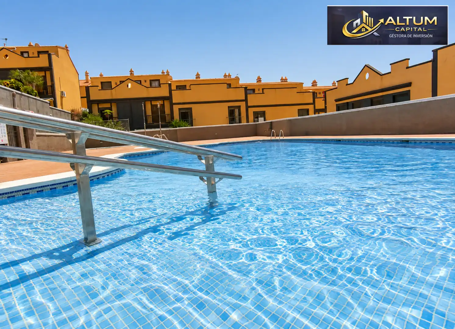 Piscina de Casa adosada en venda en San Miguel de Abona amb Aire condicionat, Moblat i Forn