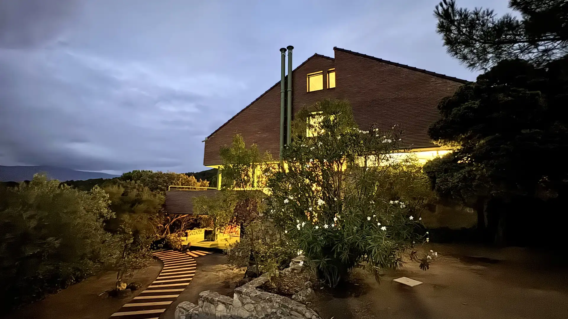 Vista exterior de Casa o xalet en venda en Collado Villalba amb Calefacció, Jardí privat i Terrassa