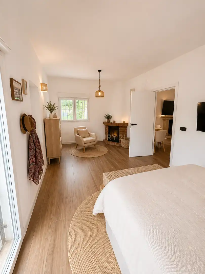 Bedroom of Houses for sale in Arroyo de la Luz  with Air Conditioner, Private garden and Swimming Pool