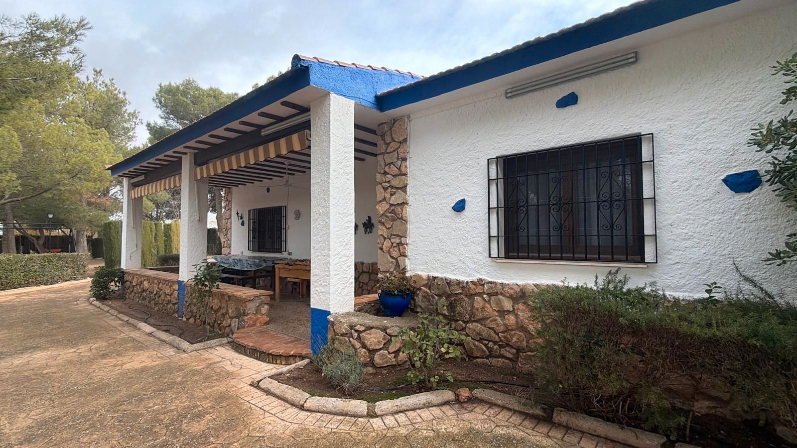 Vista exterior de Casa o chalet en venta en Quintanar de la Orden con Aire acondicionado, Calefacción y Jardín privado