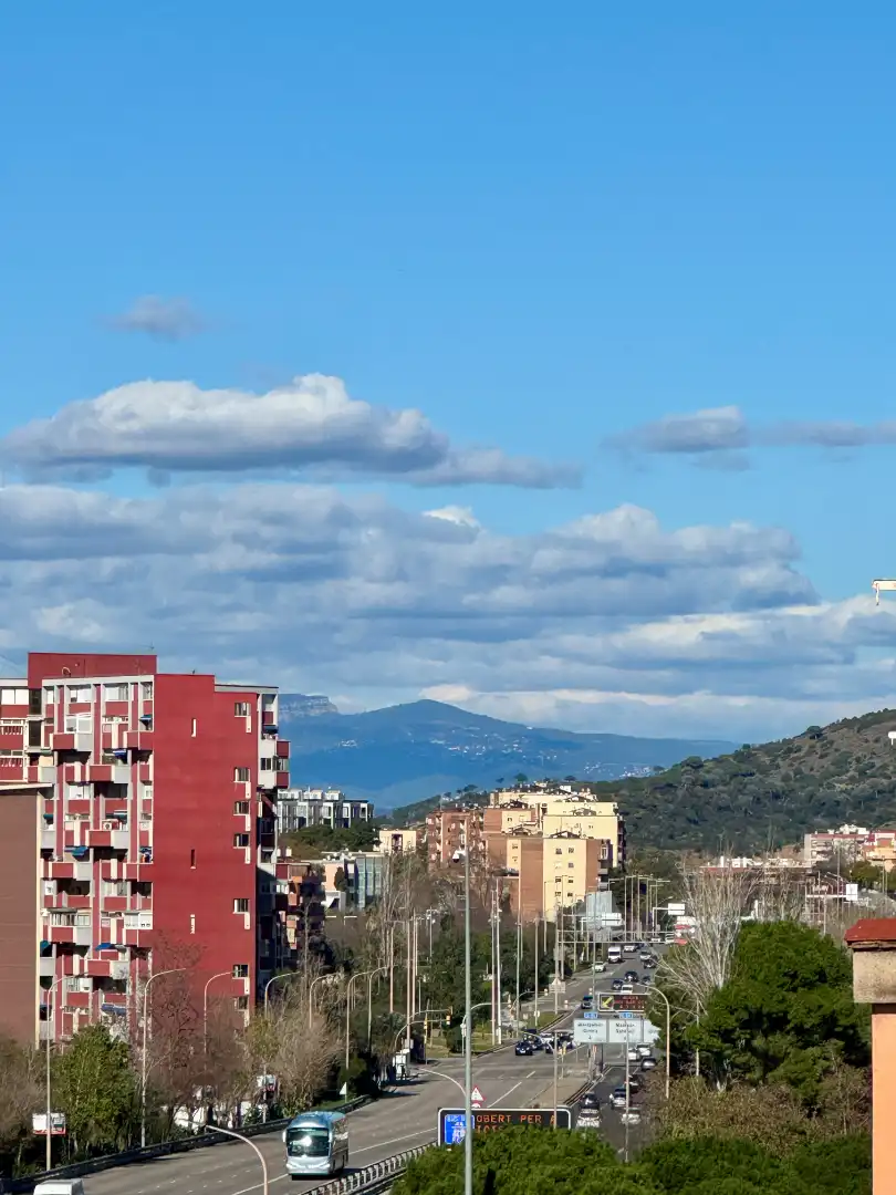 Vista exterior de Àtic en venda en Barcelona amb Aire condicionat, Calefacció i Parquet